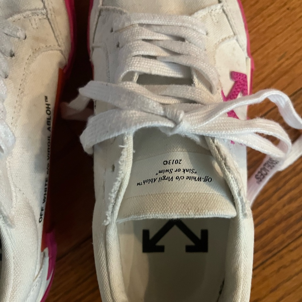 Off-White Sneakers in Pink and White - Picture 4 of 10